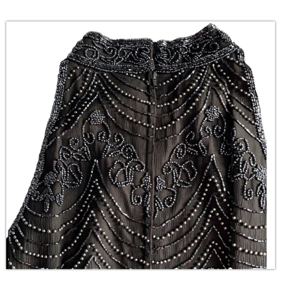 Appellate Boutique sequin black top with scalloped edges ladies Medium - Picture 8 of 8